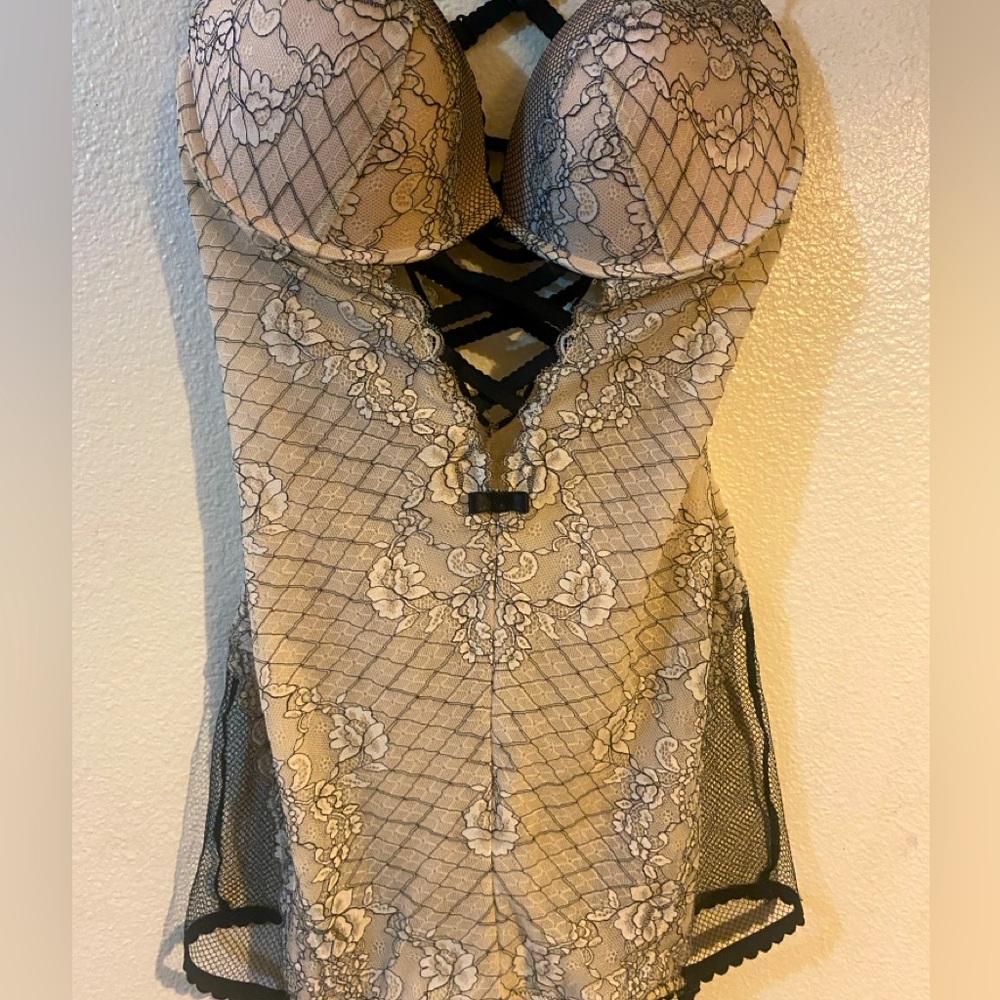 Victoria's Secret Black and Cream Lace Chemise